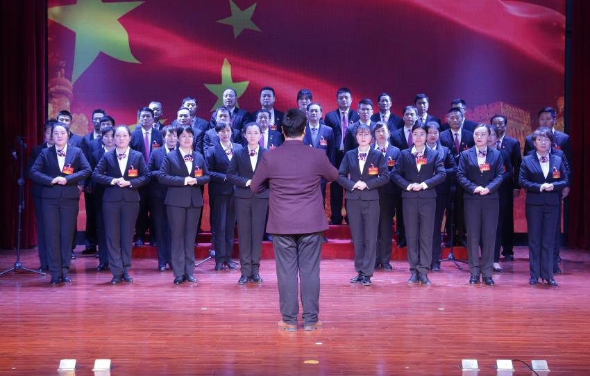 徐州寶潤(rùn)實(shí)業(yè)集團(tuán)2019年度工作動(dòng)員大會(huì)---大合唱《團(tuán)結(jié)就是力量》、《我愛(ài)你中國(guó)》